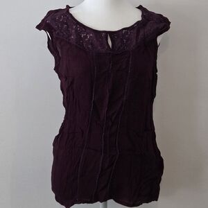 Dex Lace Yoke Sleeveless Camisole in Plum